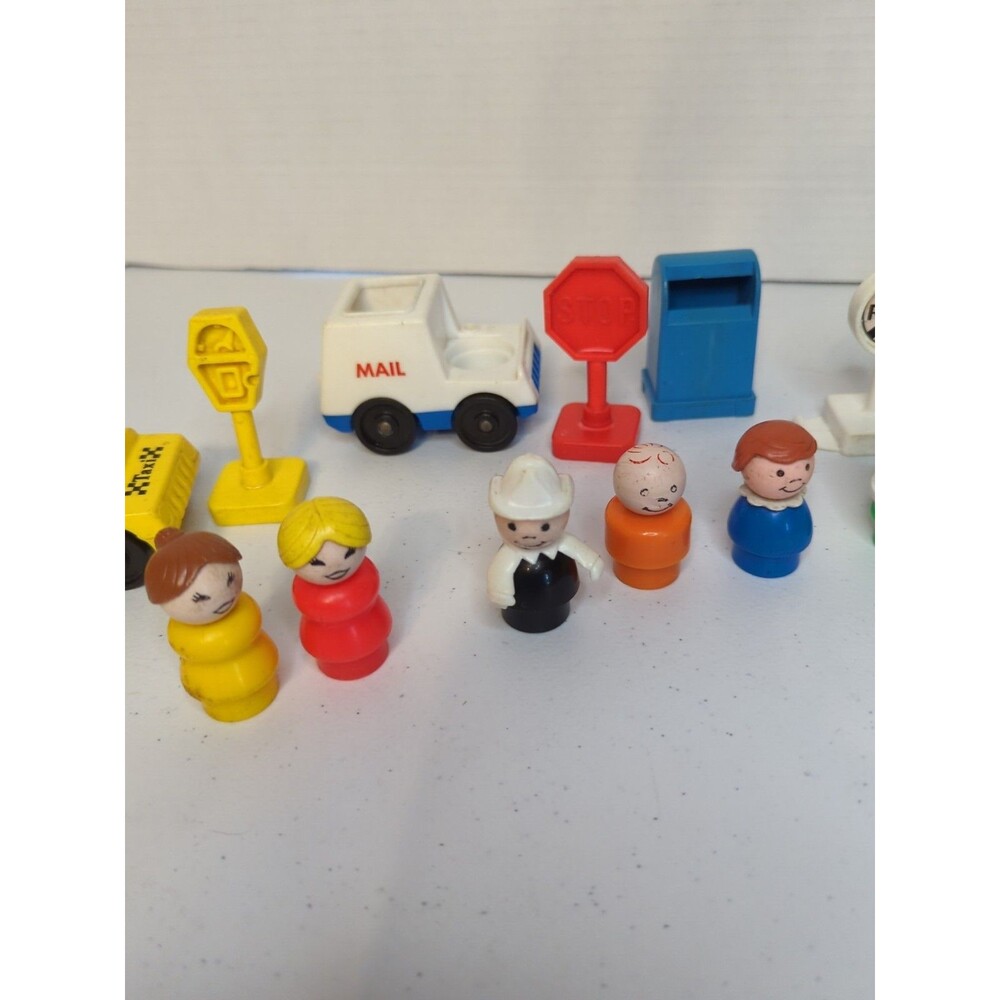 Vintage Fisher-Price Little People  Figures, Car, Mailbox , Signs  Mixed Lot - Picture 3 of 4